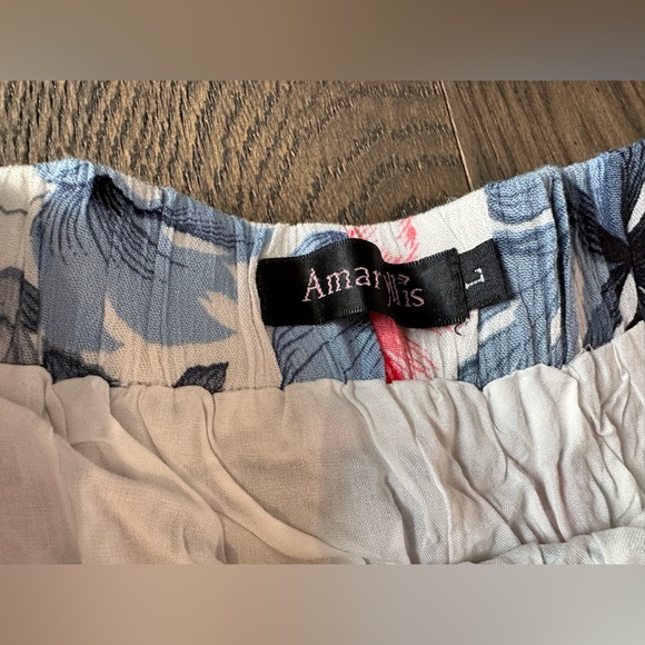 Floral pattern shorts - Picture 2 of 3